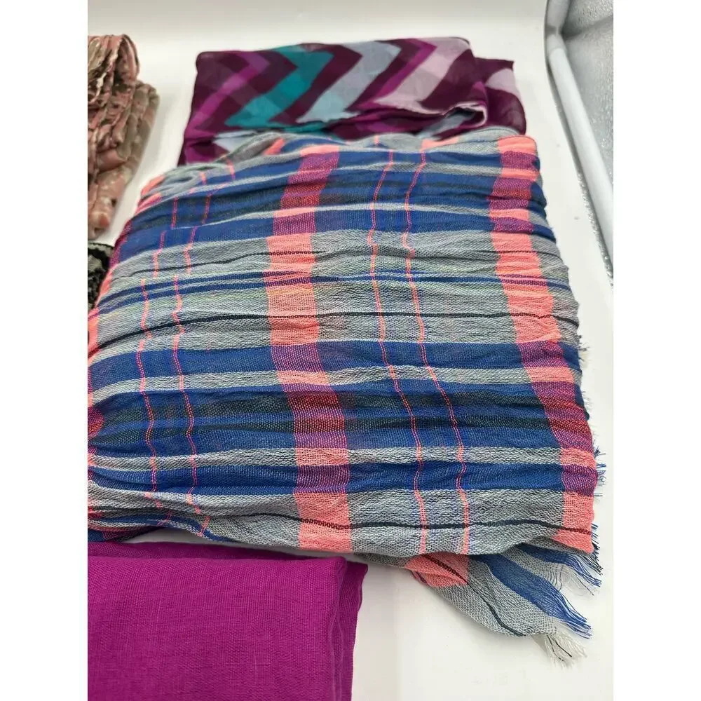 Lot of 5 Woman Scarves New - Picture 6 of 7